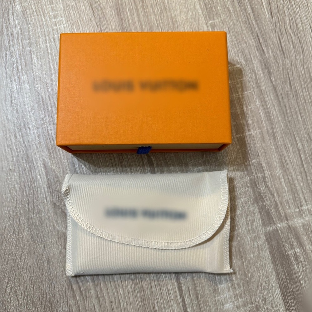 Handmade Card Holder from Royal High Fashion